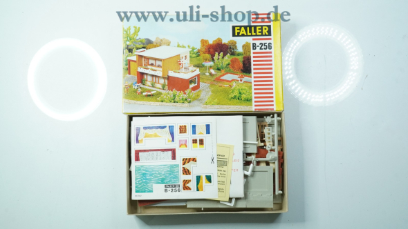Faller H0 B-256 Modellhaus Galeriebild - zum Vergrößern bitte auf das Bild klicken