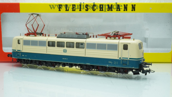 Fleischmann H0 4381 E-Lok Gleichstrom analog Galeriebild - zum Vergrößern bitte auf das Bild klicken
