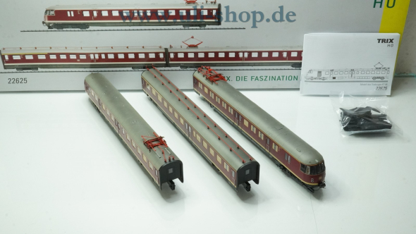 TRIX H0 22625 Triebwagen Gleichstrom analog Galeriebild - zum Vergrößern bitte auf das Bild klicken