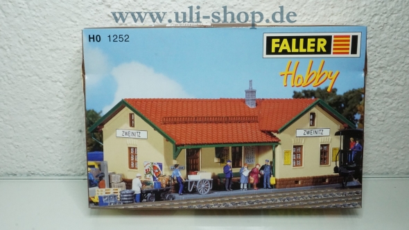 Faller H0 1252 Modellhaus Galeriebild - zum Vergrößern bitte auf das Bild klicken